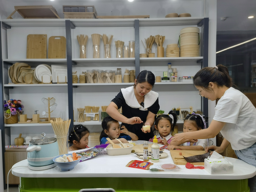 Anhui Yien Çocuk DIY salonu